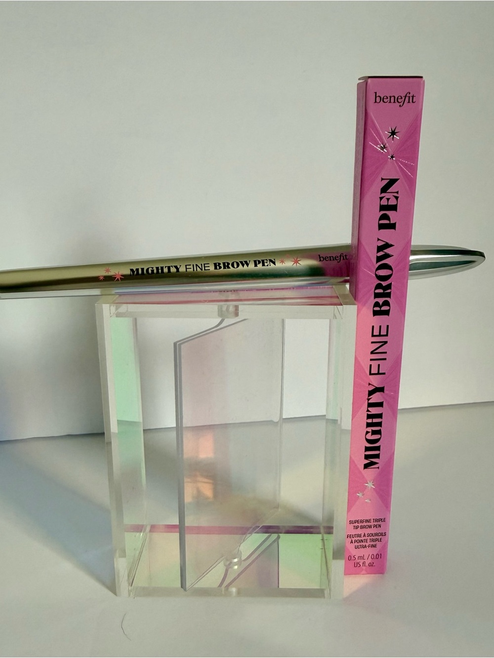 Benefit Mighty Fine Brow Pen in pink and metallic gold
